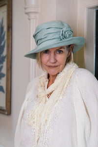 Linen Cloche Hat Soft Brim with Detachable Flower Brooch