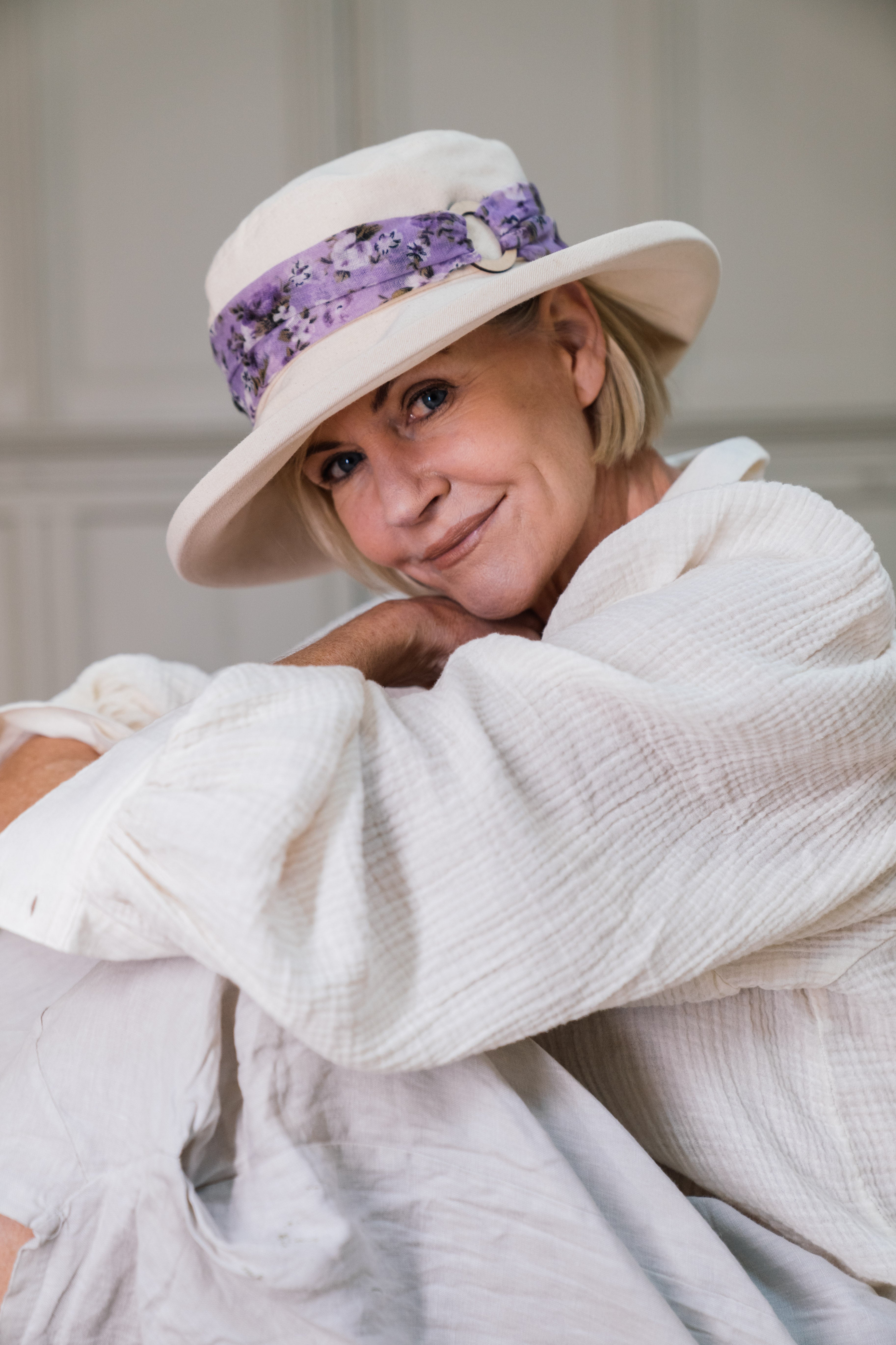 Stylish Cream Cotton Wide Brim Hat with Floral Band Finished 